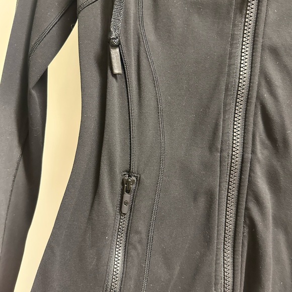 Women's Black Lululemon size 4 hooded - Picture 3 of 7